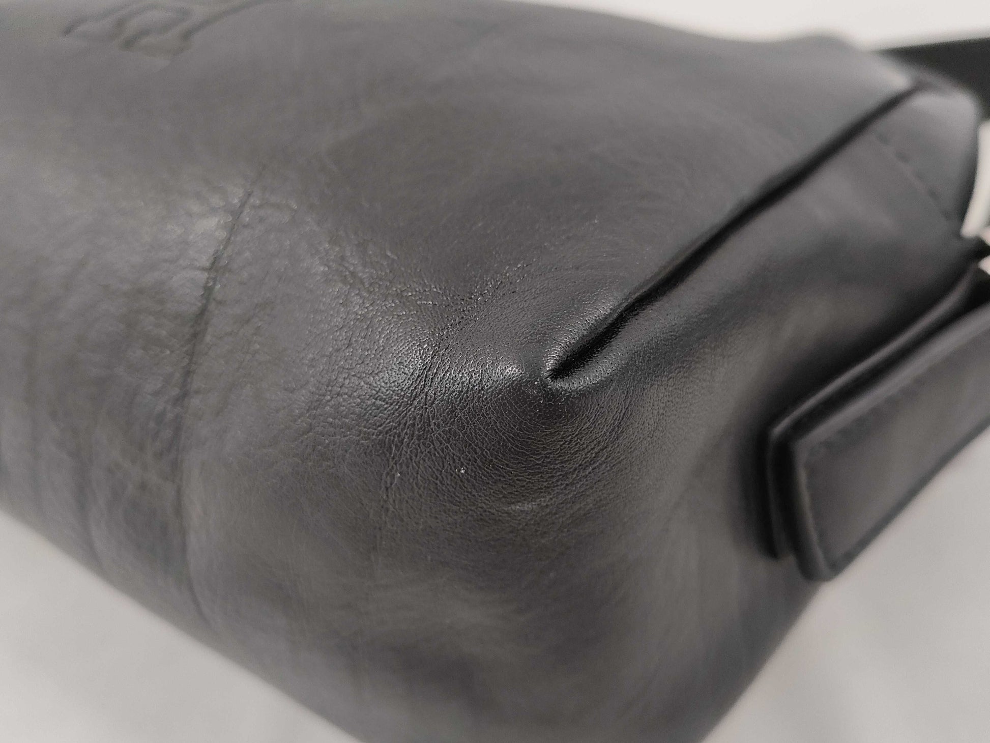 Hirofu Leather Shoulder Bag Noir