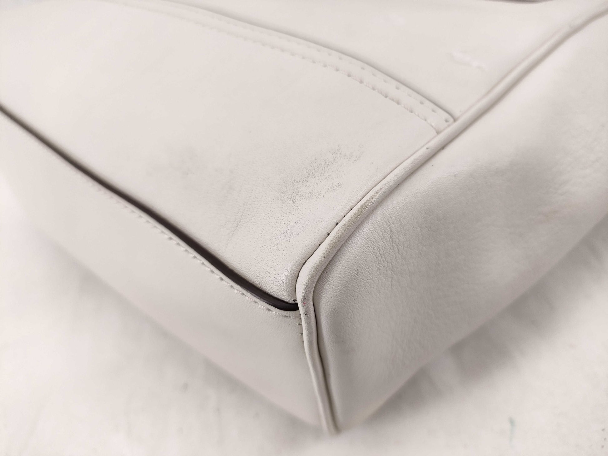 COACH Old Coach 2-way White Handbag