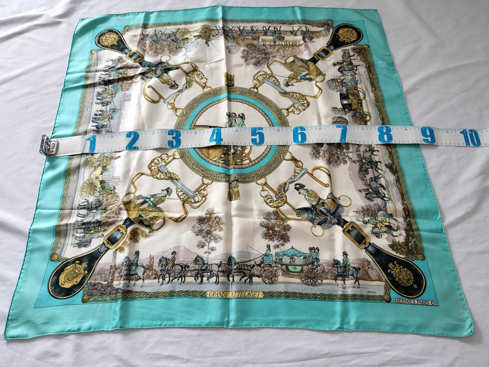 HERMES GRANDS ATTELAGES / White tag missing / Condition considered Scarf