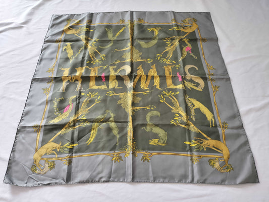 HERMES Carre Carre 90 //Condition Considered Scarf