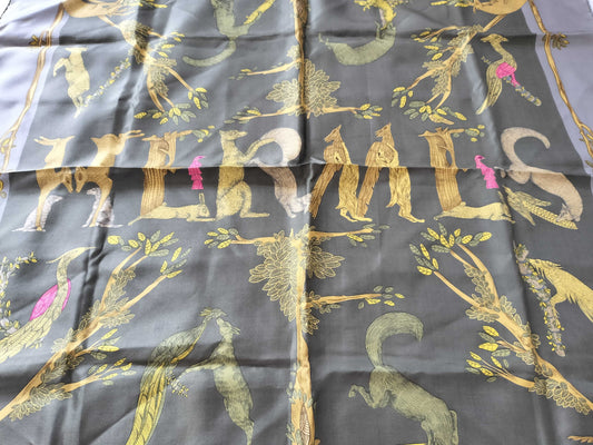 HERMES Carre Carre 90 //Condition Considered Scarf