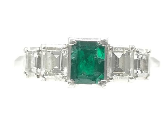 Emerald and Diamond Pm 5.1g Ring 