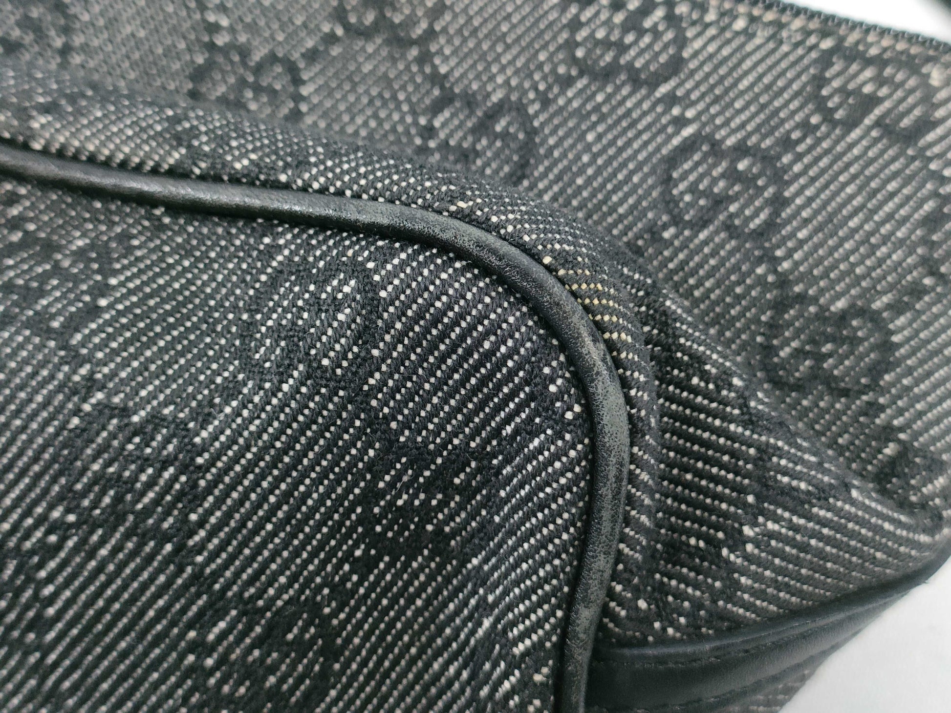GUCCI GG Canvas 07198 Pouch