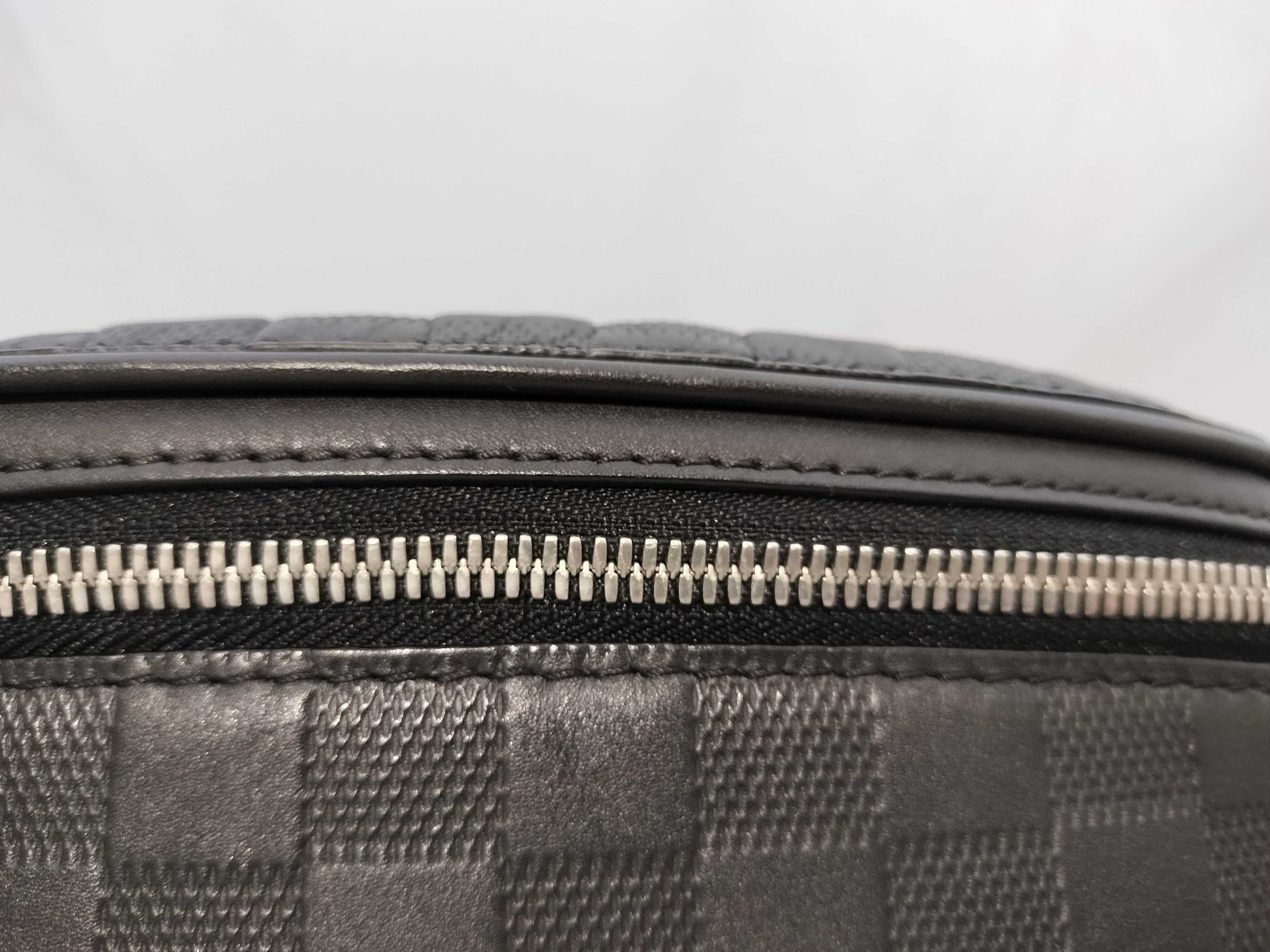 LOUIS VUITTON N40298 Damier Infinibum Shoulder Bag