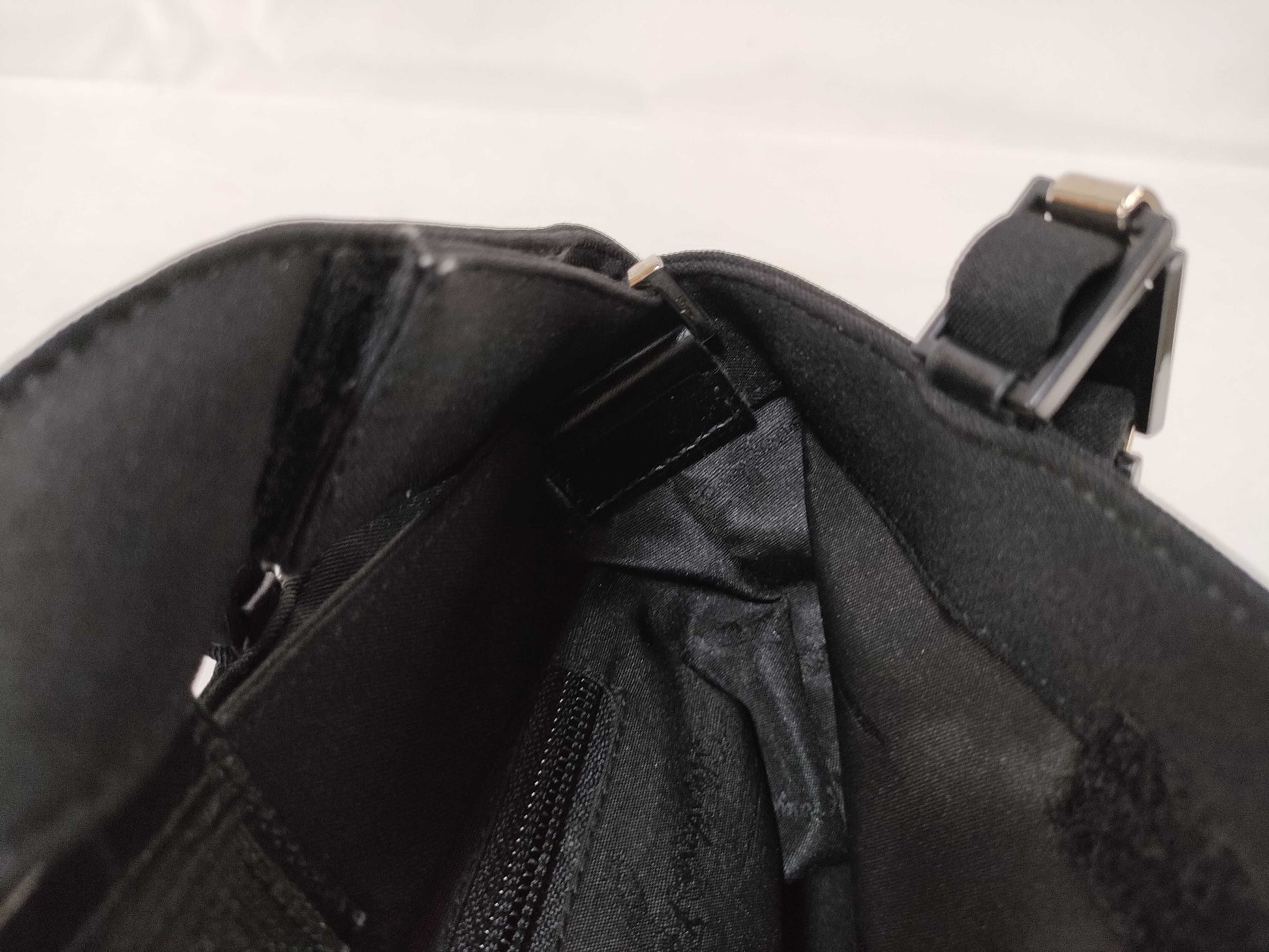 Salvatore Ferragamo AU-210187 2-Way Shoulder Bag