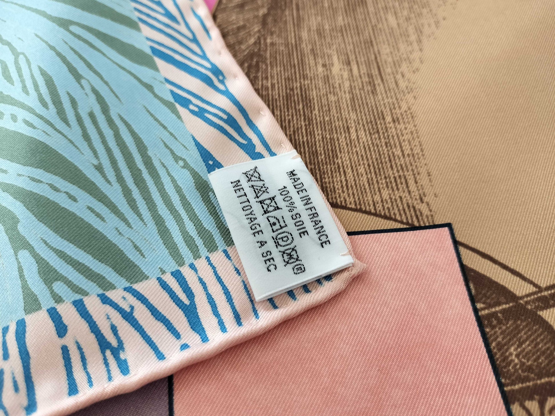 HERMES Carré 90 CAVALIER EN FORMES Scarf