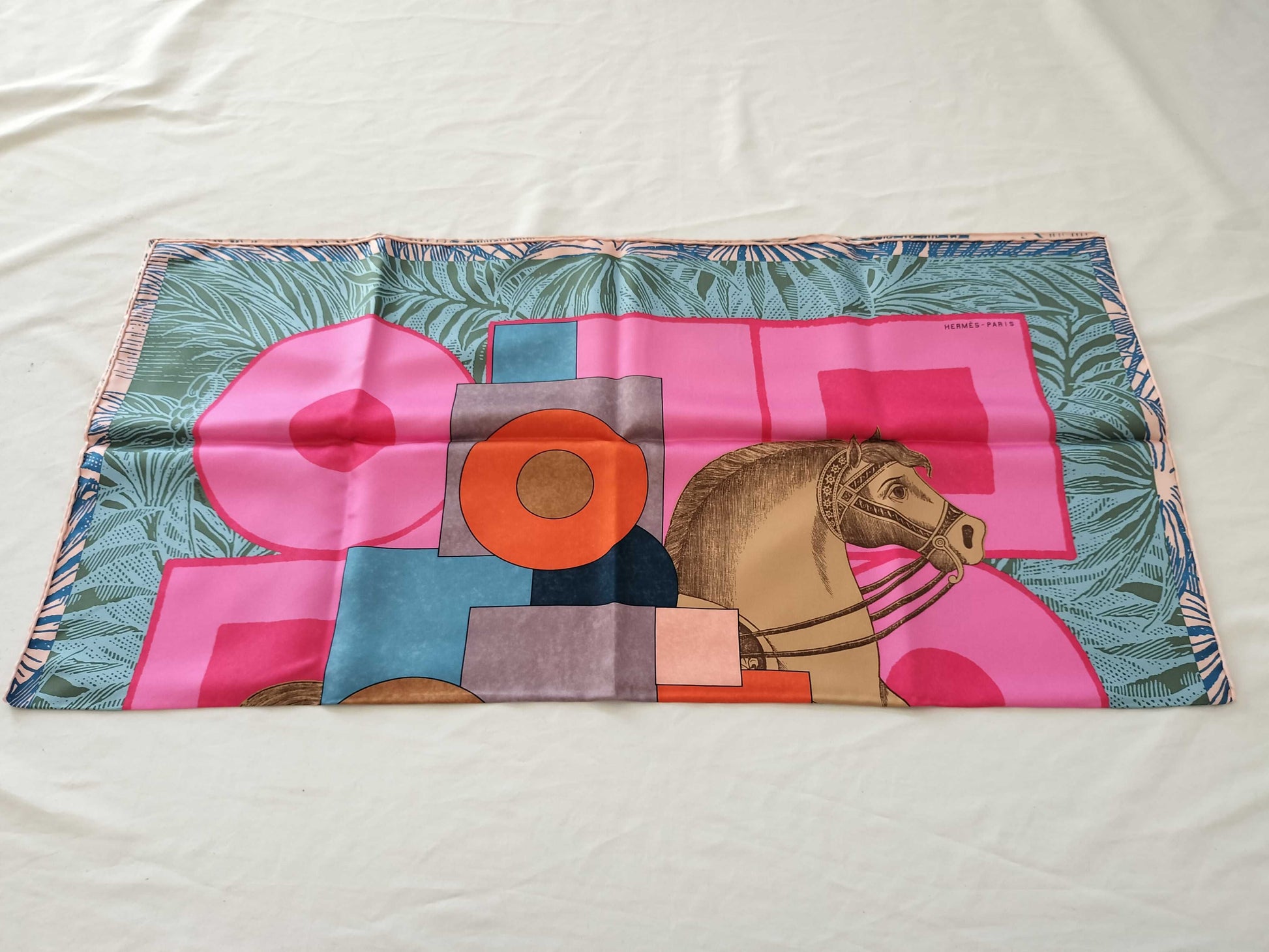 HERMES Carré 90 CAVALIER EN FORMES Scarf