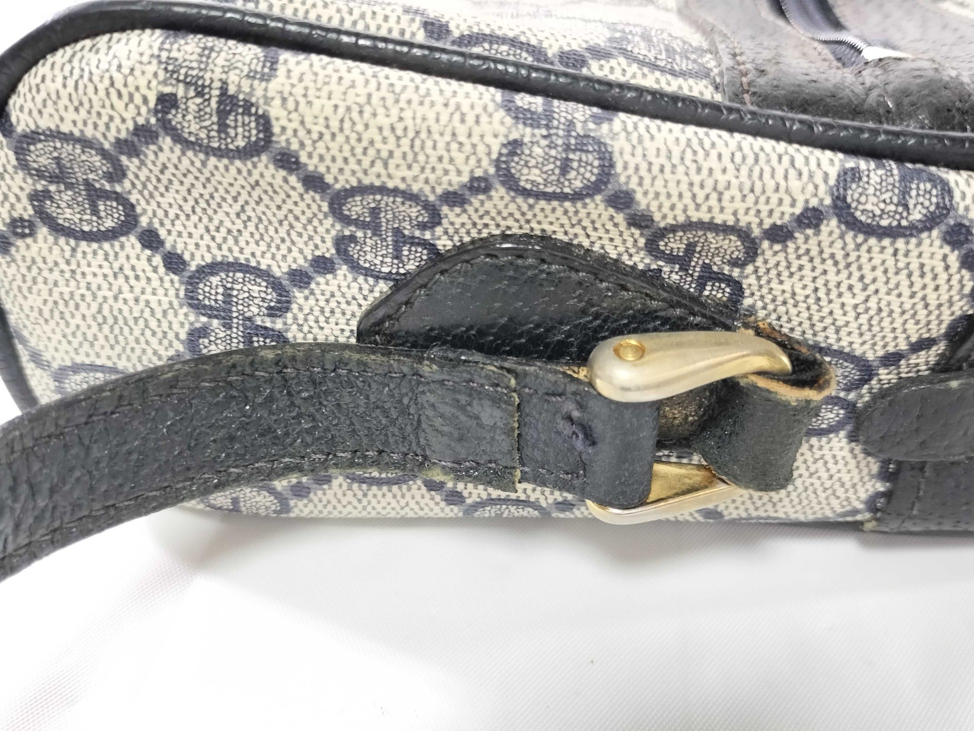 GUCCI GG Shoulder Bag in PVC with Box