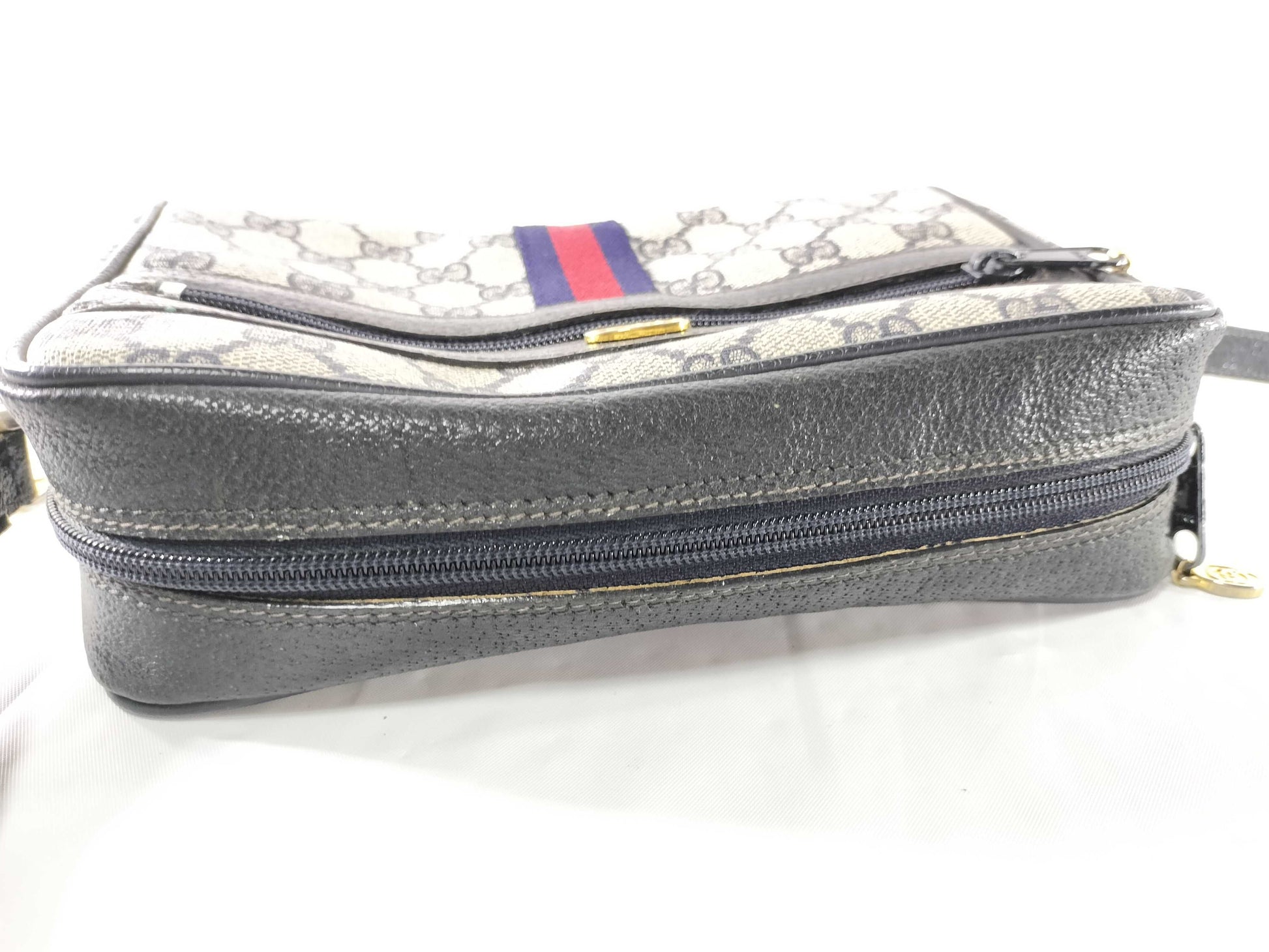 GUCCI GG Shoulder Bag in PVC with Box