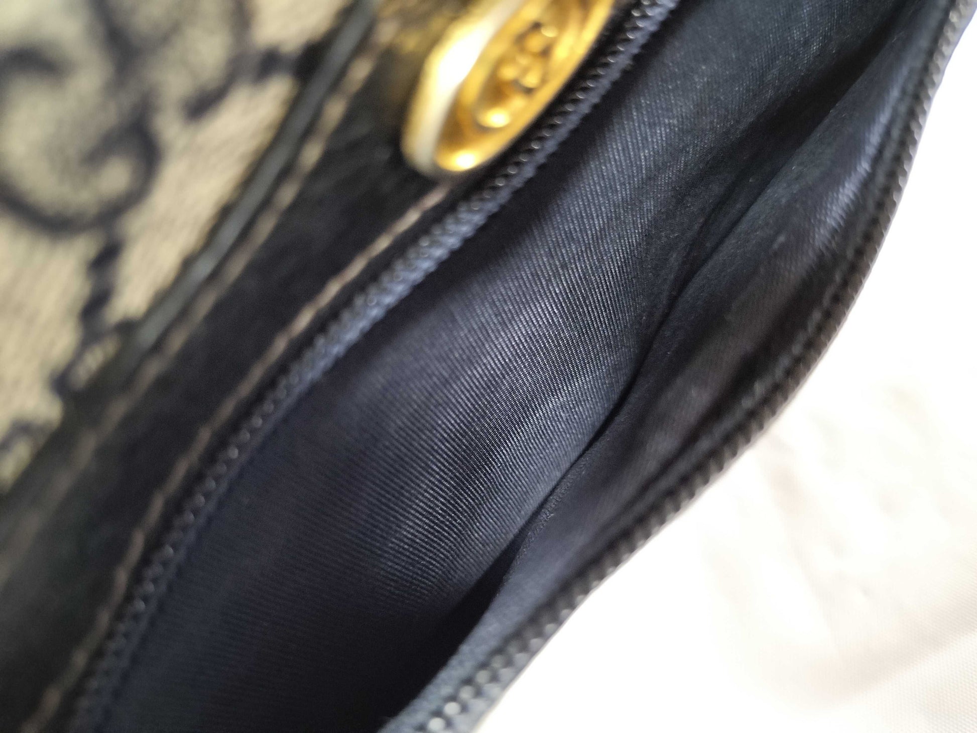 GUCCI GG Shoulder Bag in PVC with Box