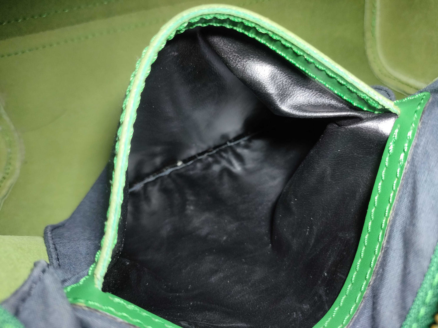 LOUIS VUITTON Epi Speedy 25 Green Boston Bag