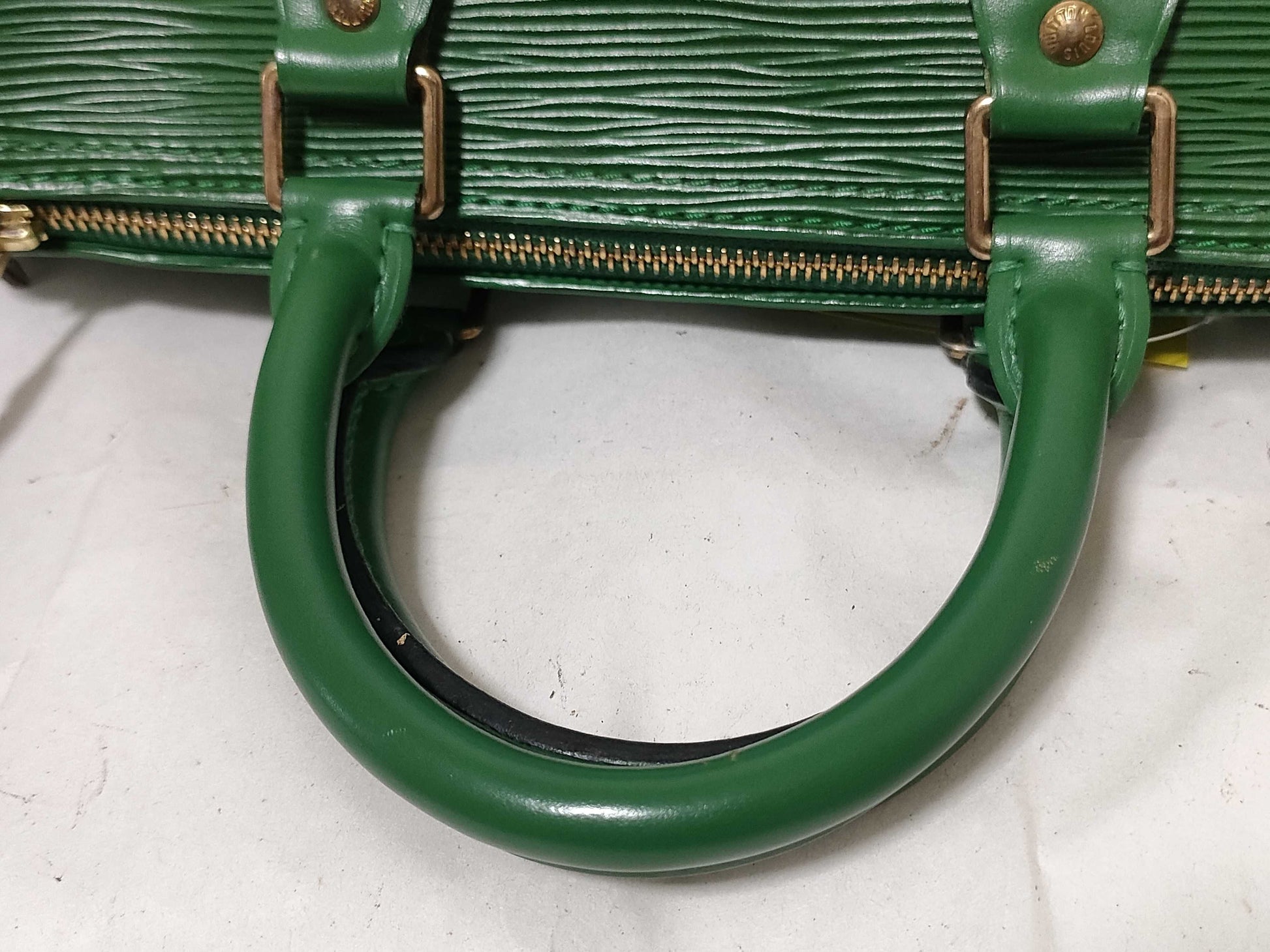 LOUIS VUITTON Epi Speedy 25 Green Boston Bag