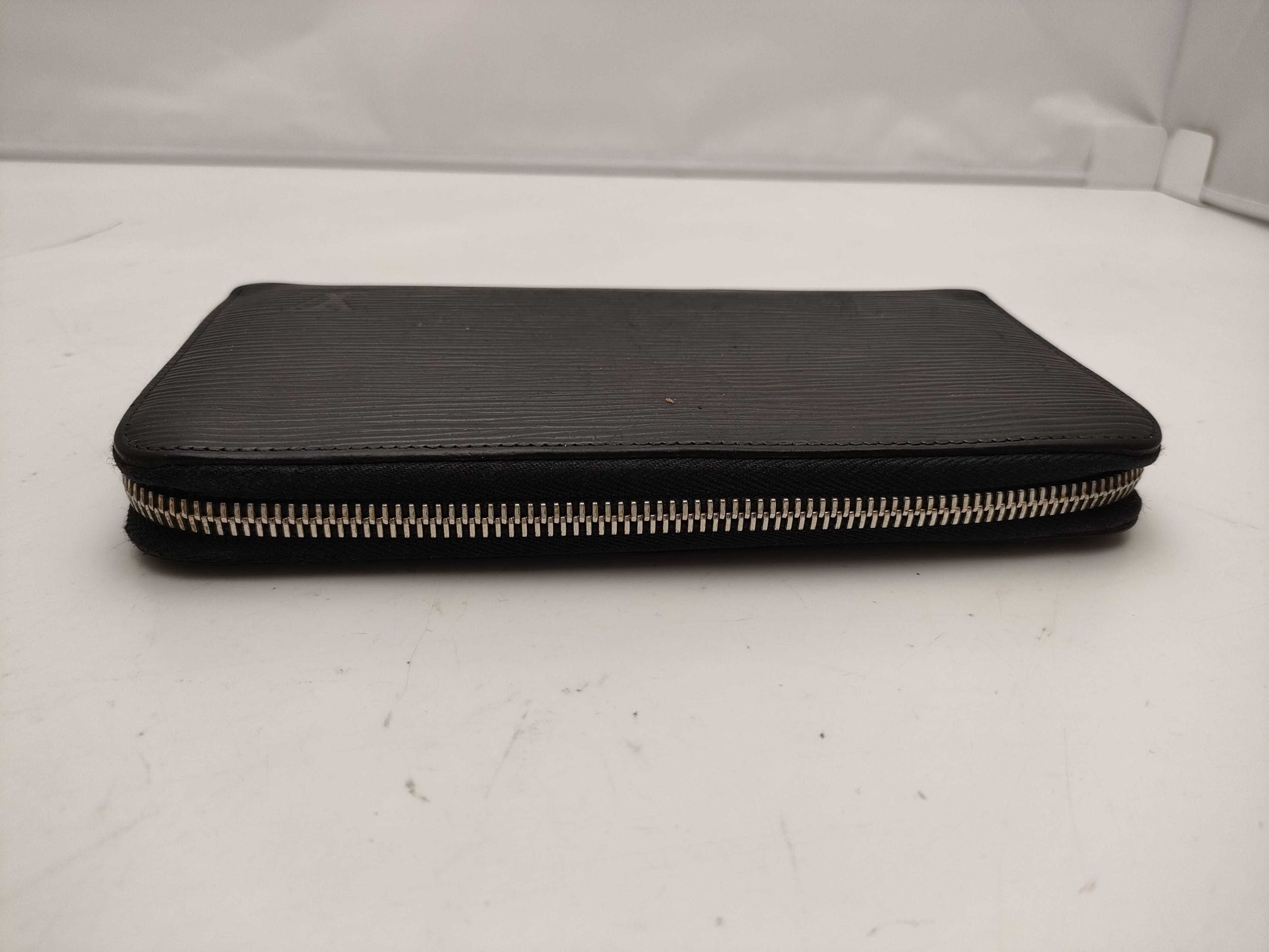 LOUIS VUITTON Epi Zippy Wallet