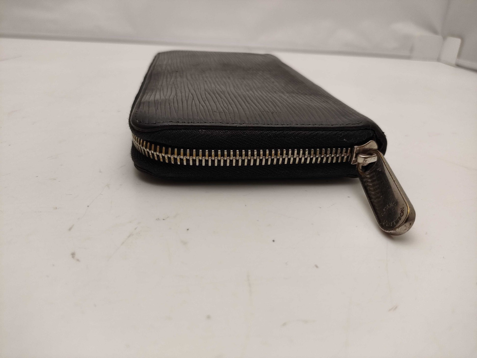 LOUIS VUITTON Epi Zippy Wallet