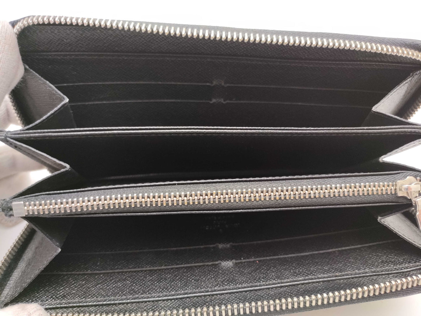 LOUIS VUITTON Epi Zippy Wallet