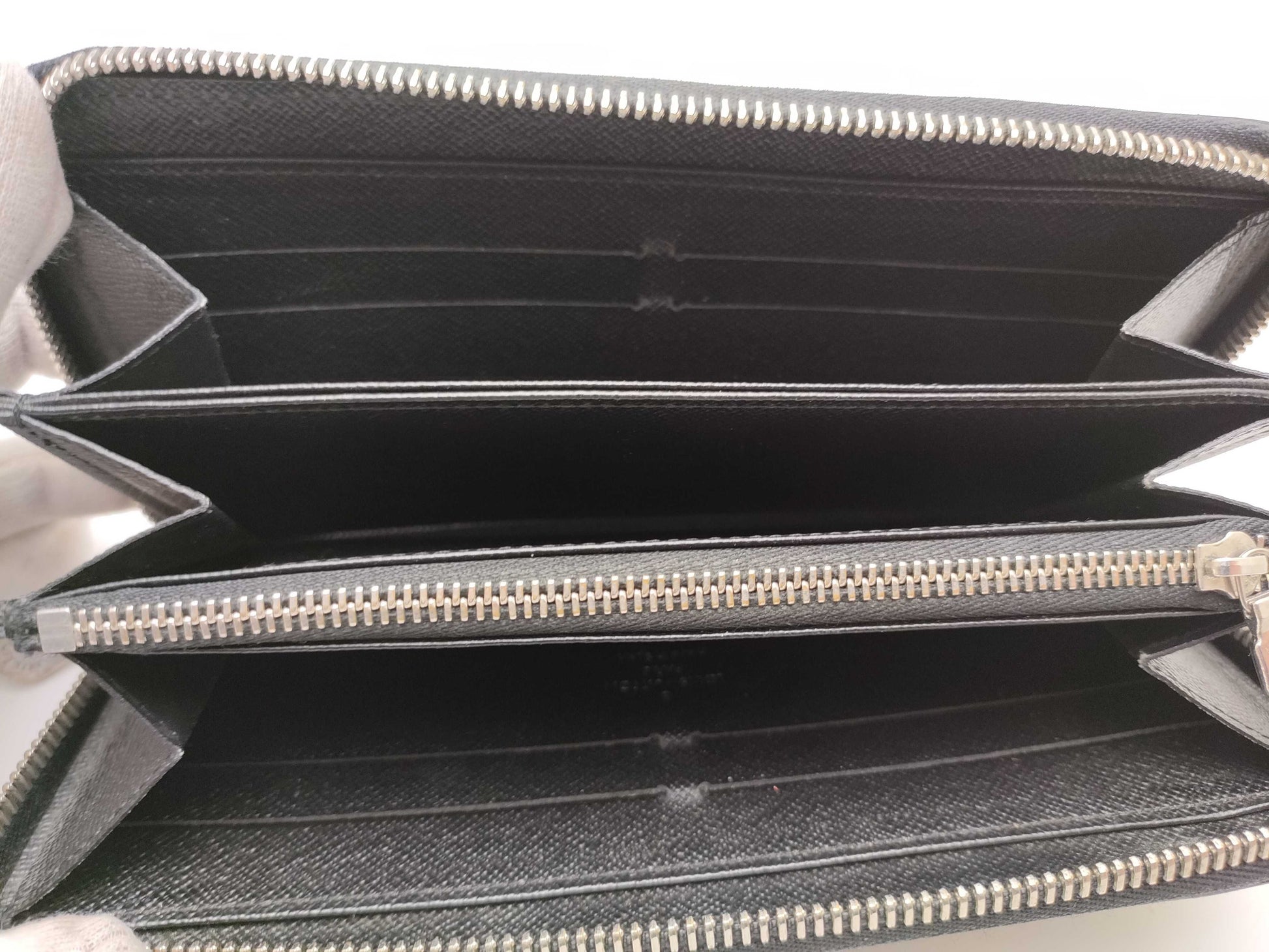 LOUIS VUITTON Epi Zippy Wallet