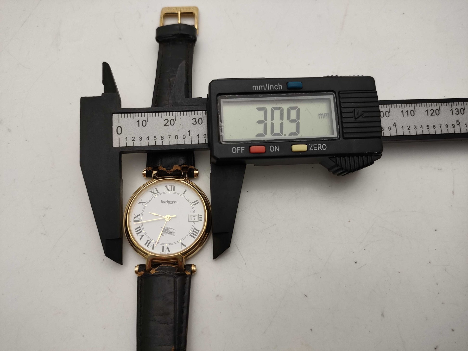 Burberrys 3210 Quartz Women's Watch