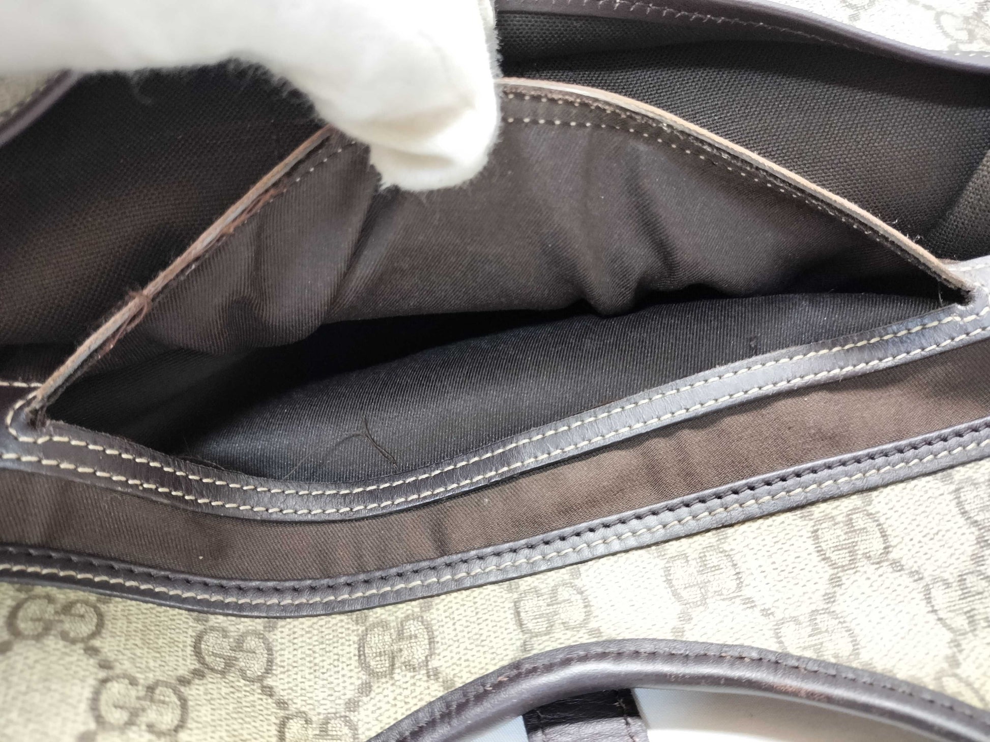 GUCCI GG Supreme 203493 Shoulder Bag