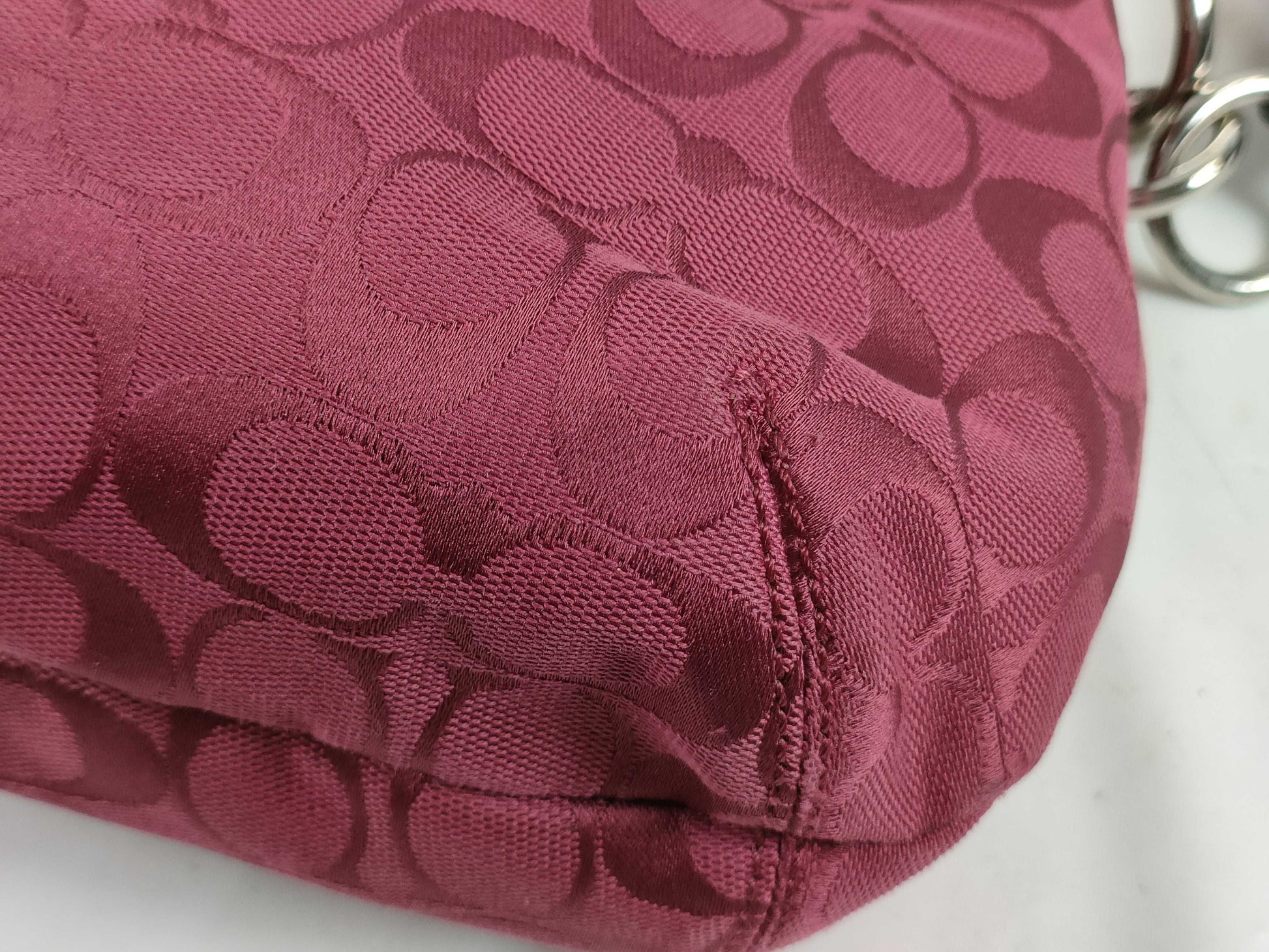 COACH Signature F17093 Shoulder Bag