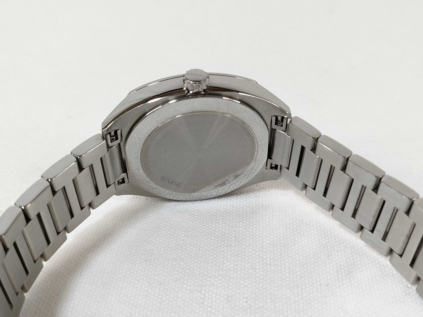 GUCCI 142.5 Women's Quartz Watch