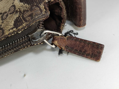 GUCCI GG Canvas Shoulder Bag