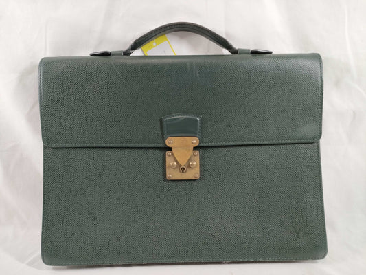 LOUIS VUITTON M30074 Taiga Serviette Clado Business Bag
