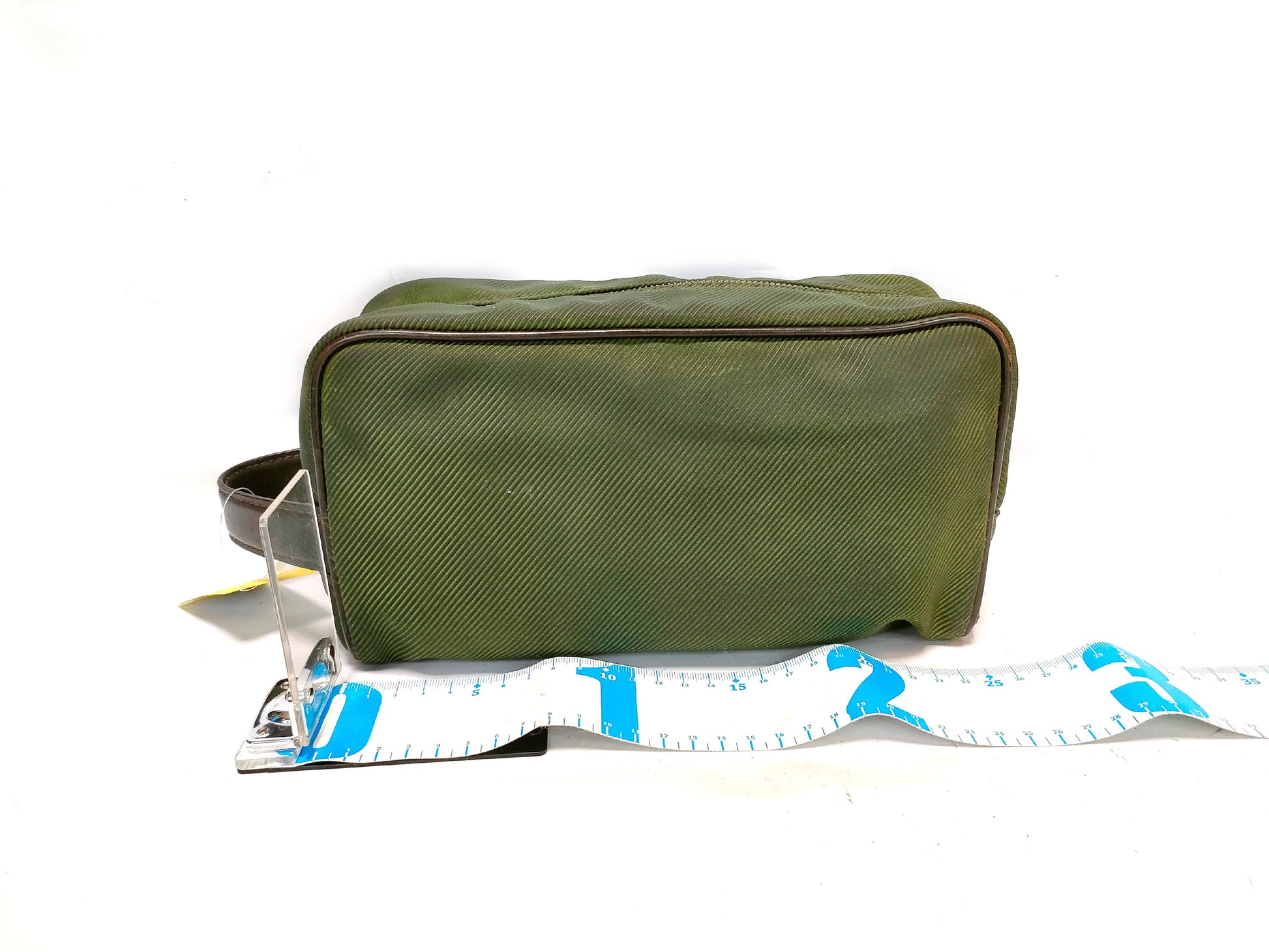 LOUIS VUITTON M30758 Taiga Parana Second Bag