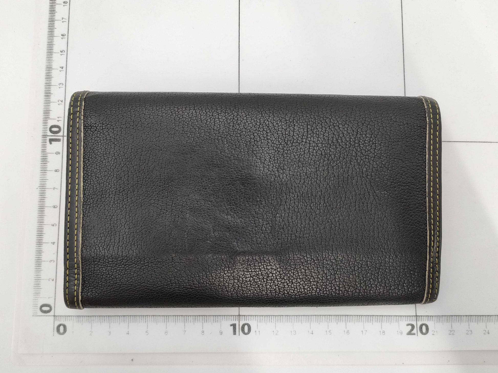 LOUIS VUITTON Suhali Porte Tresor International Wallet