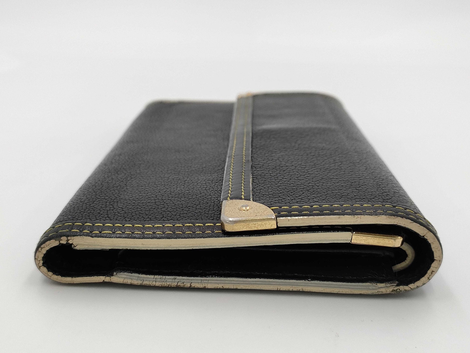 LOUIS VUITTON Suhali Porte Tresor International Wallet