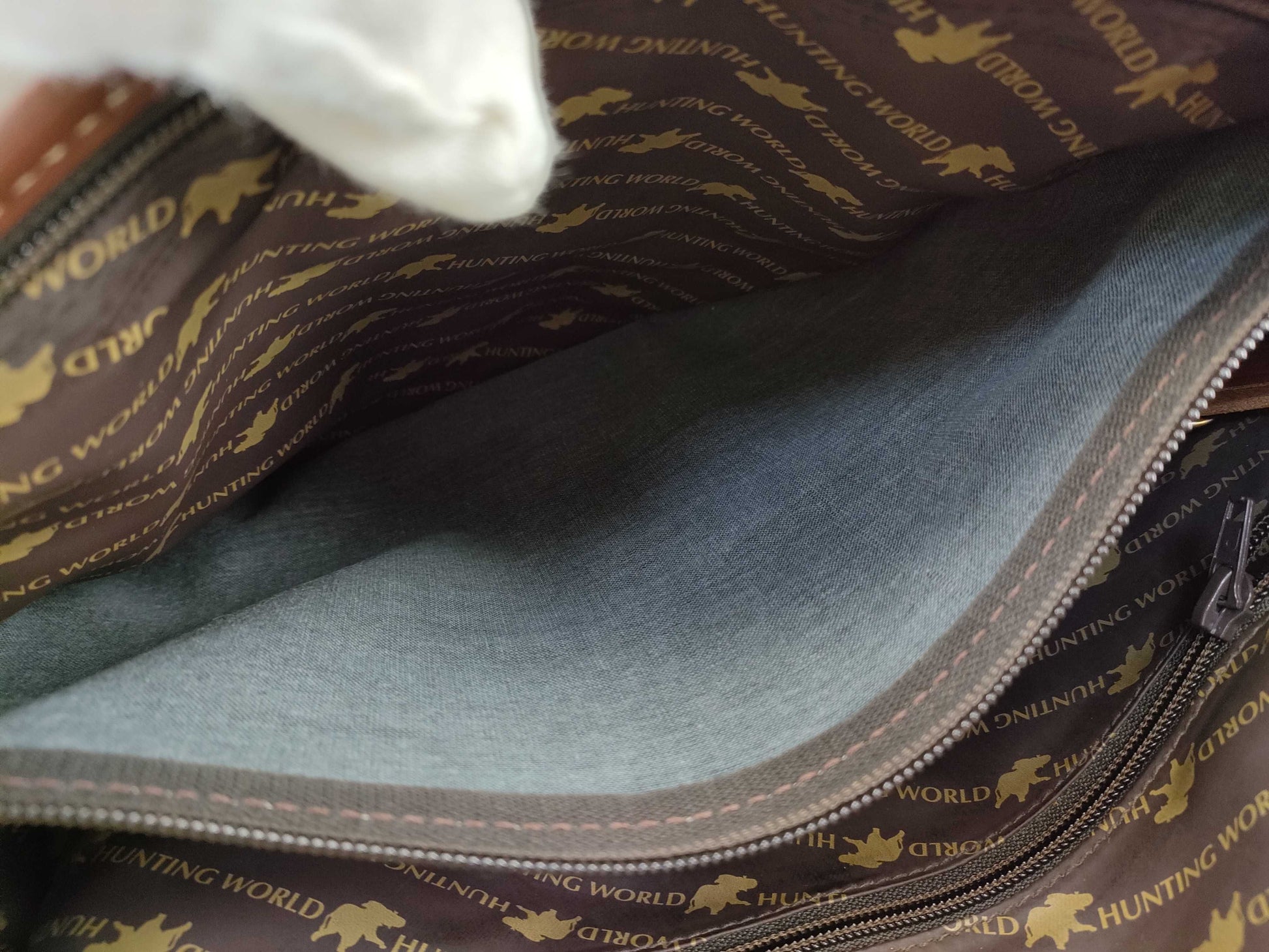 HUNTING WORLD Messenger Bag Shoulder Bag