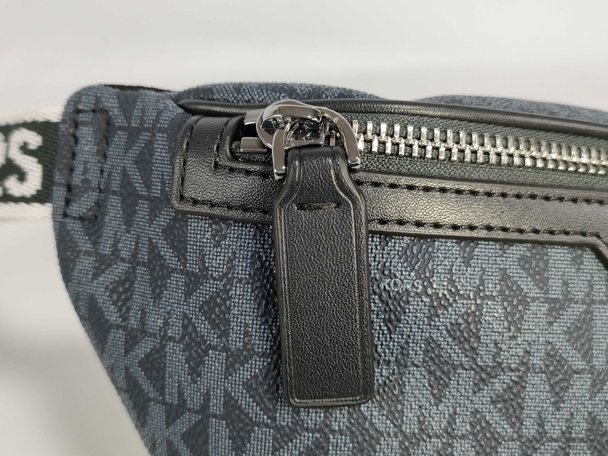 Michael Kors Michael Kors body bag shoulder bag