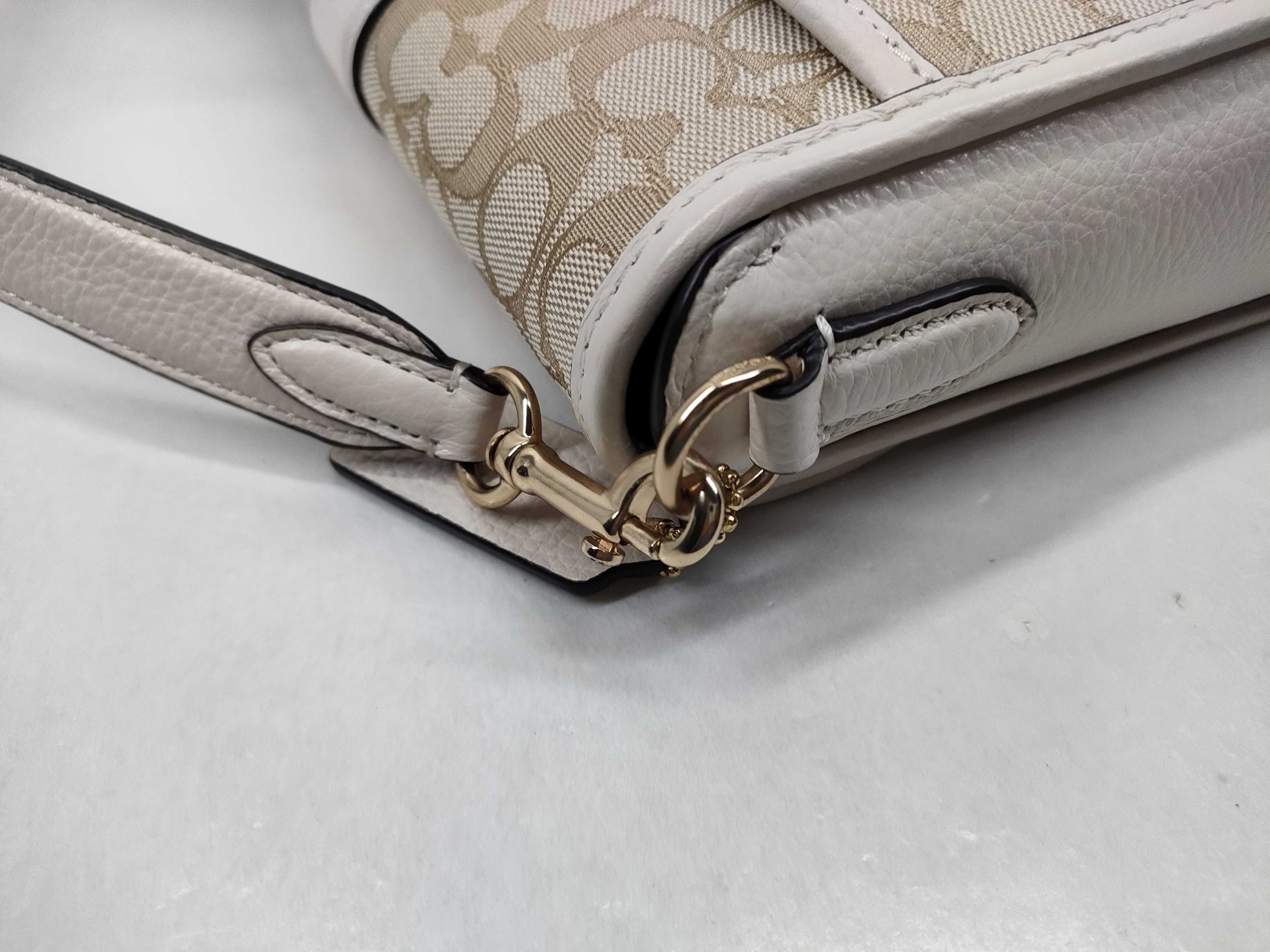 COACH Signature Leather Shoulder Bag C8307