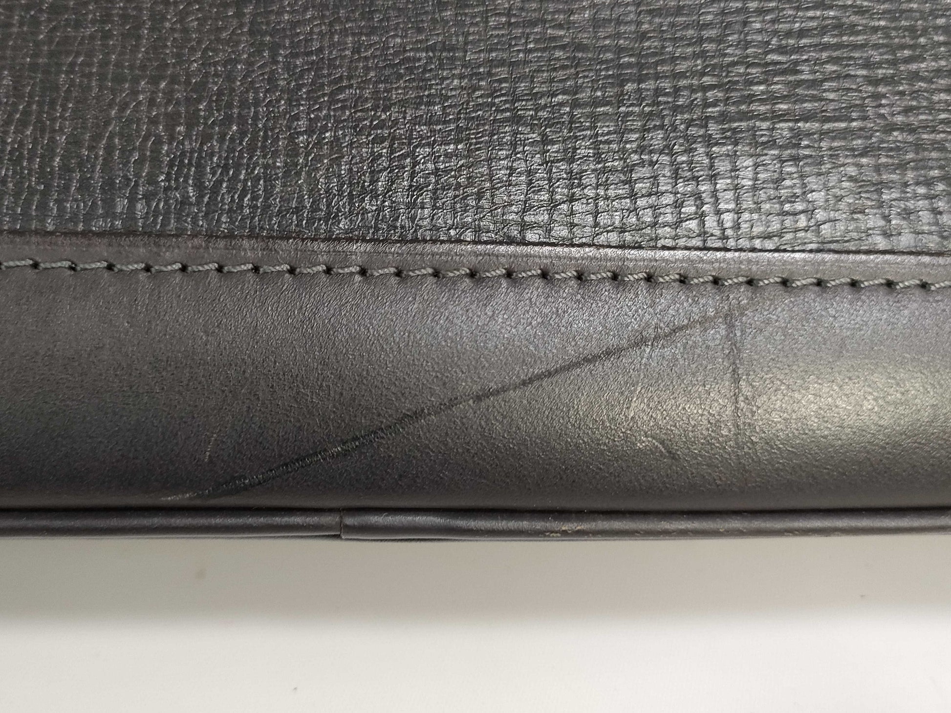 LOUIS VUITTON [Model Number] M97019 Utah Acoma Basalt Business Bag 