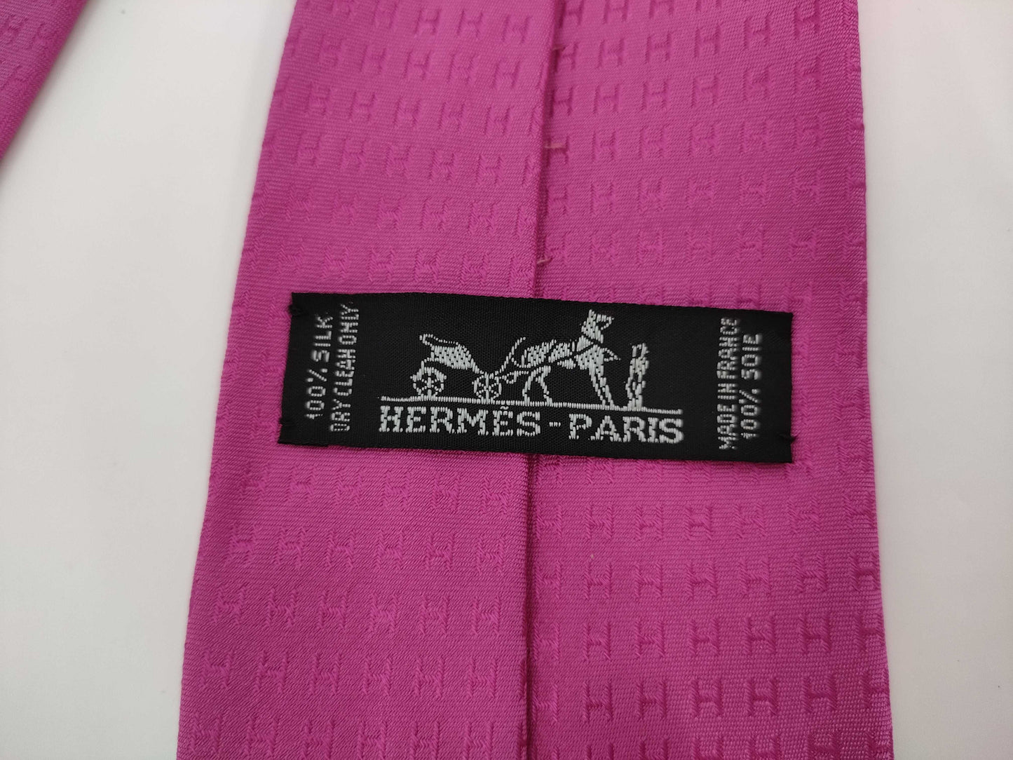 HERMES pink tie