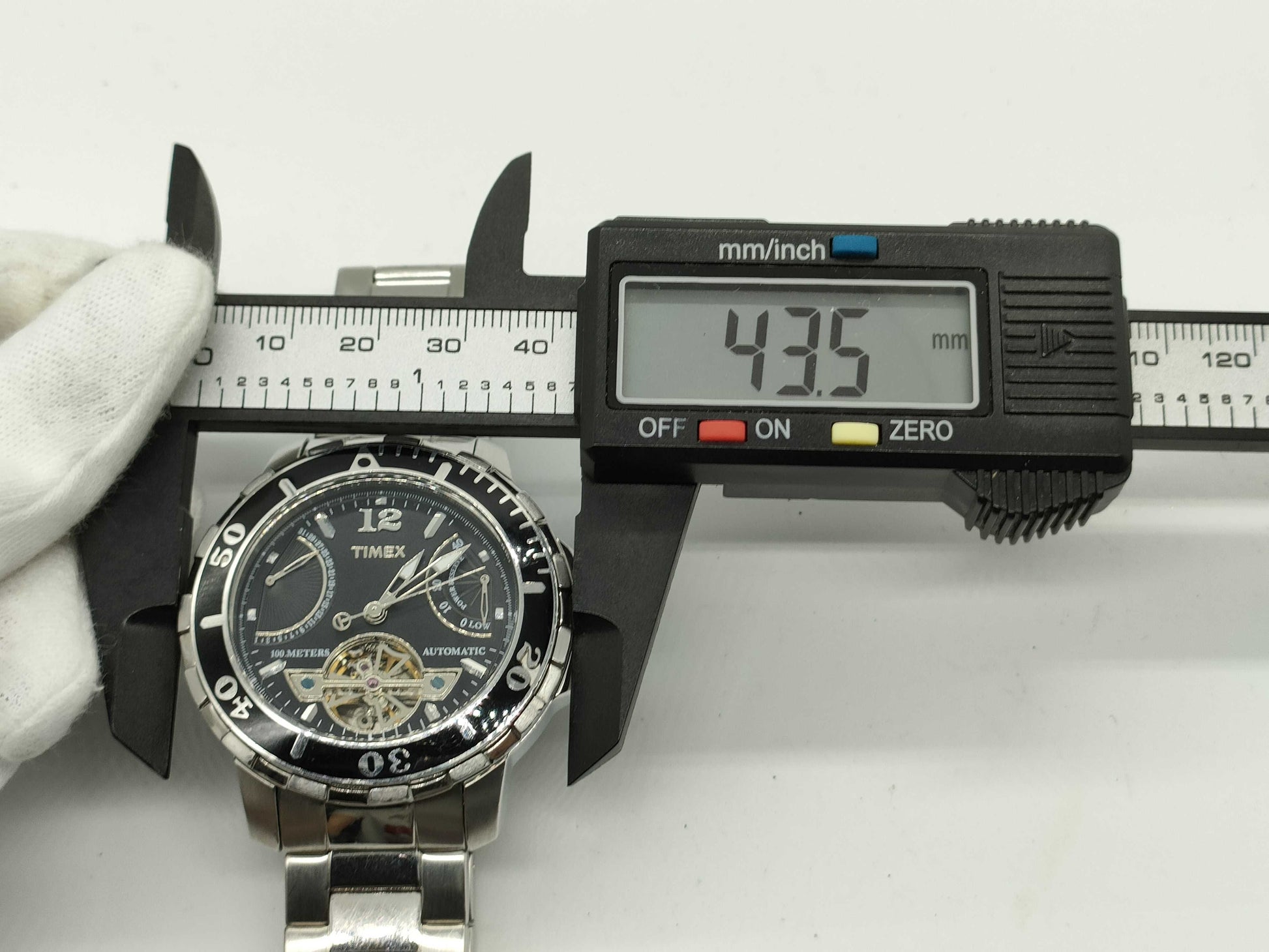 TIMEX series 8 45mm men's watch