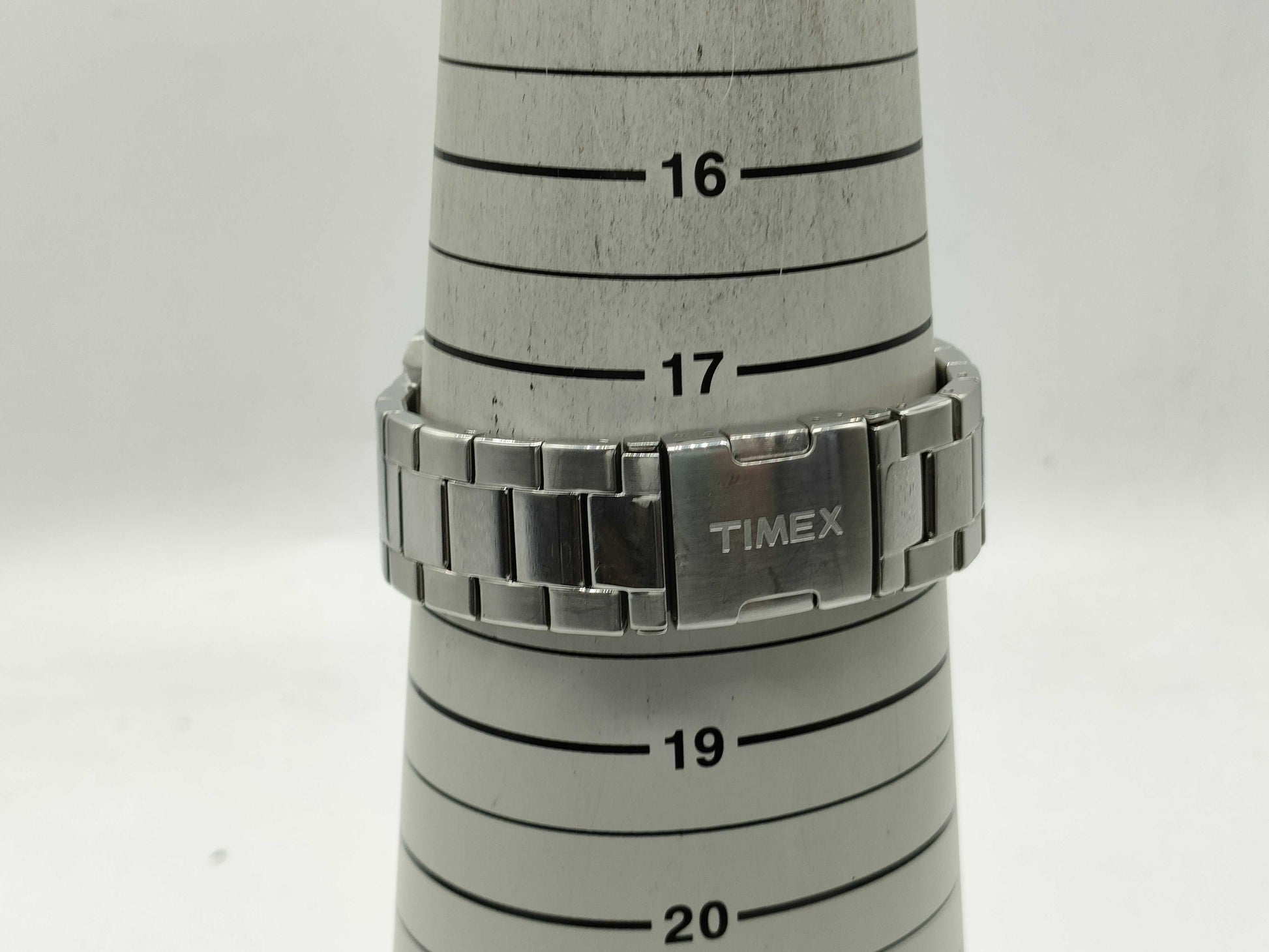 TIMEX series 8 45mm men's watch