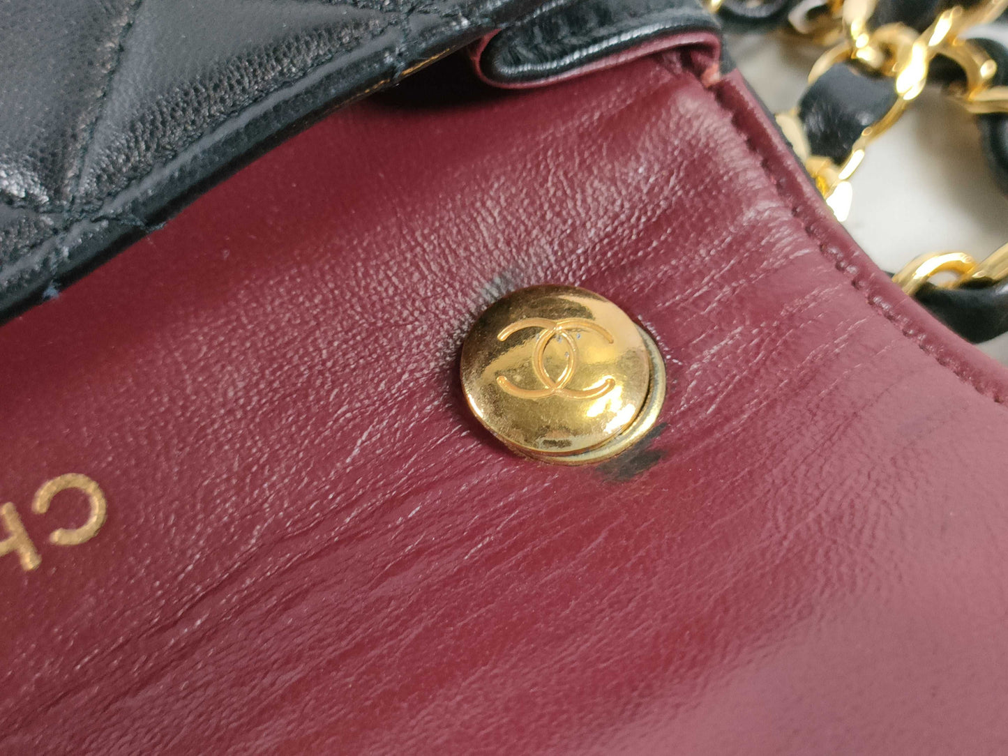 CHANEL Matelasse Matelasse Mini Turnlock Circle Chain Shoulder Bag