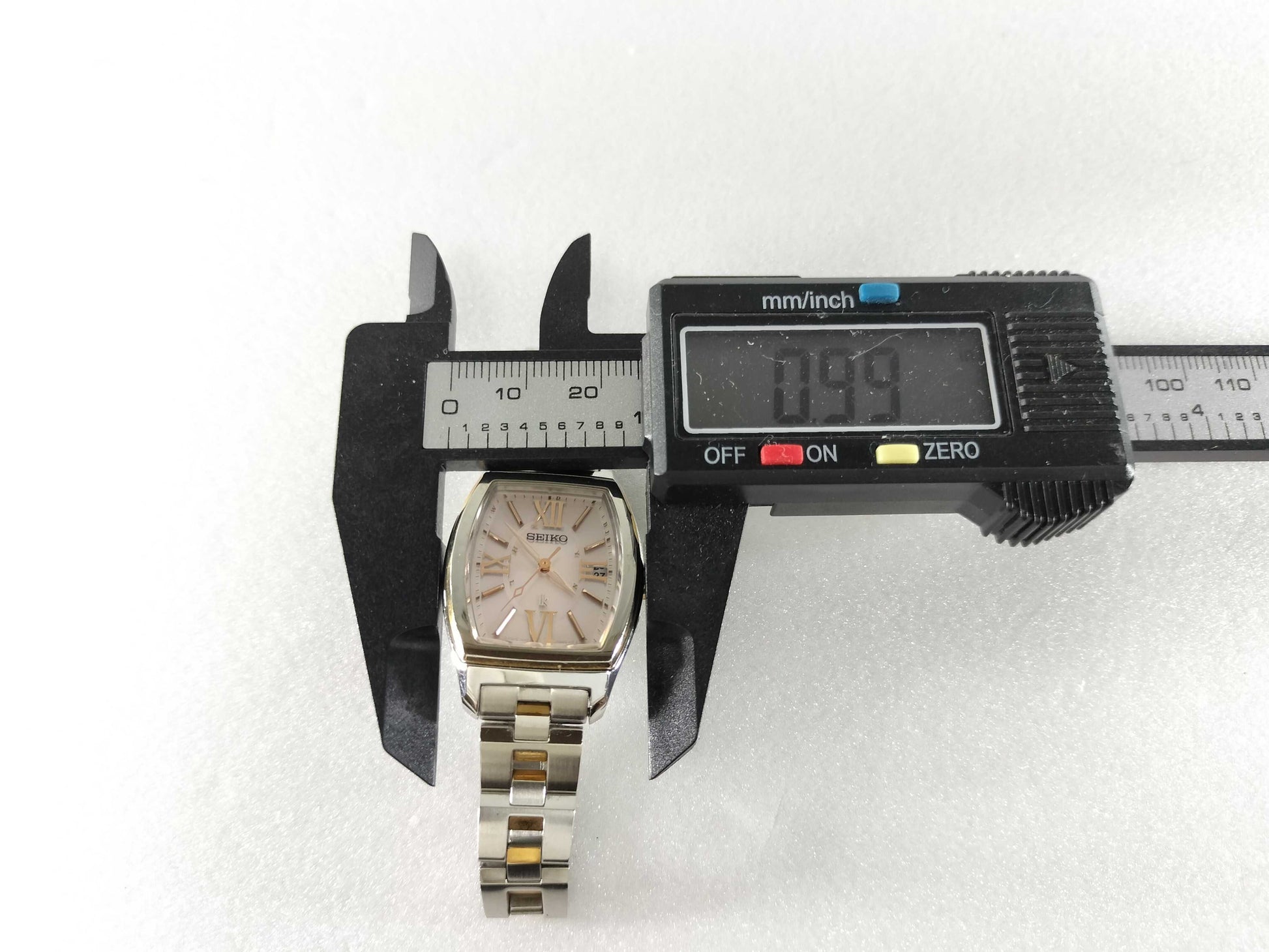 SEIKO 1B22-0AZ0 Women's Watch