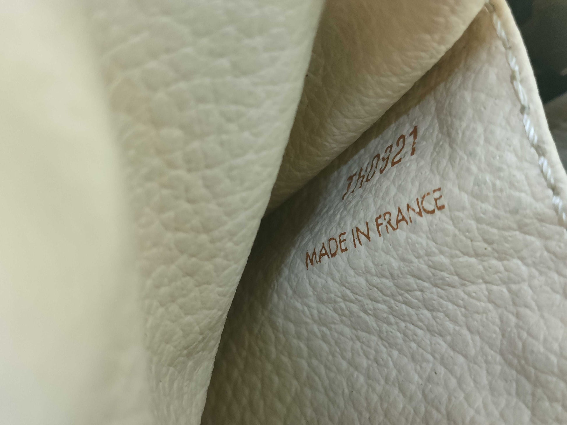LOUIS VUITTON M47524 Monogram True Towelette Pouch