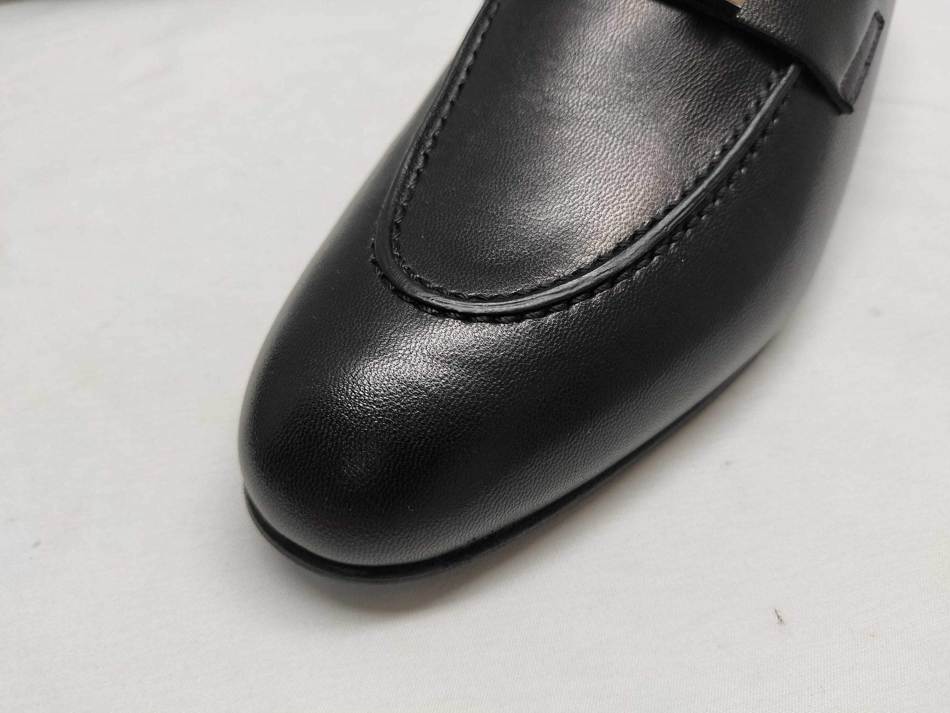 HERMES Paris Moccasin/Black Loafers