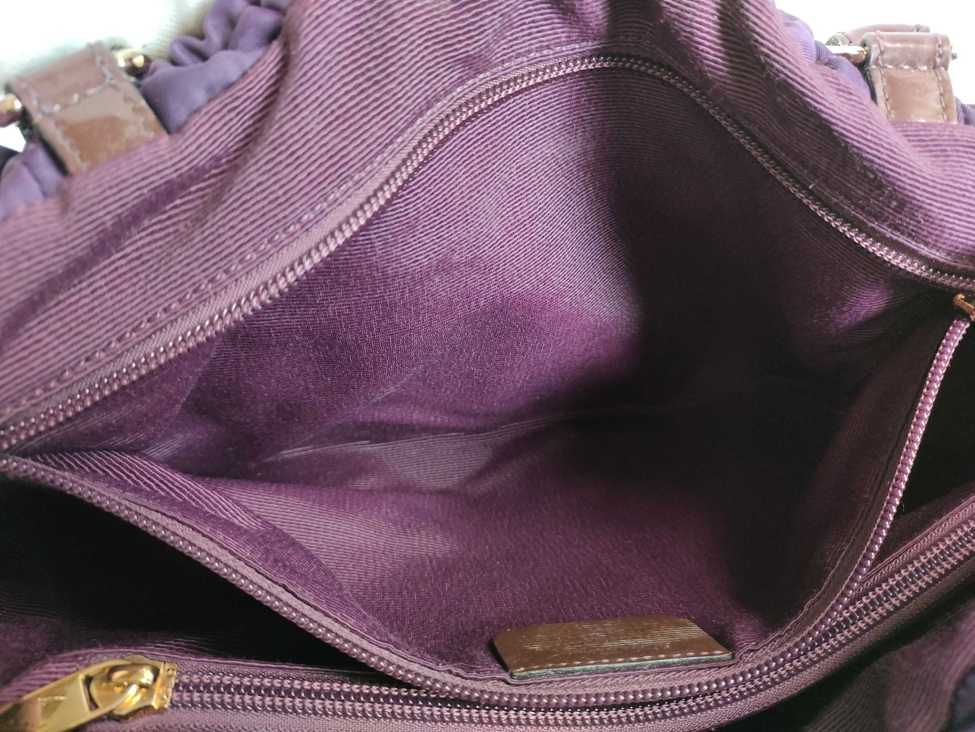 Salvatore Ferragamo Vara AU-21 Handbag/Purple