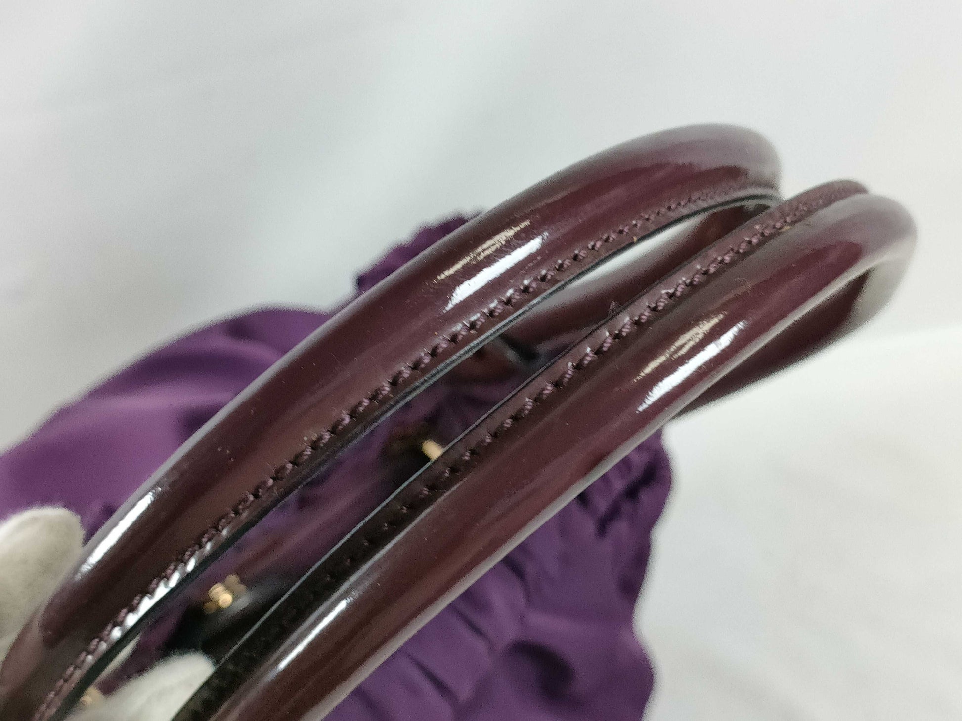 Salvatore Ferragamo Vara AU-21 Handbag/Purple