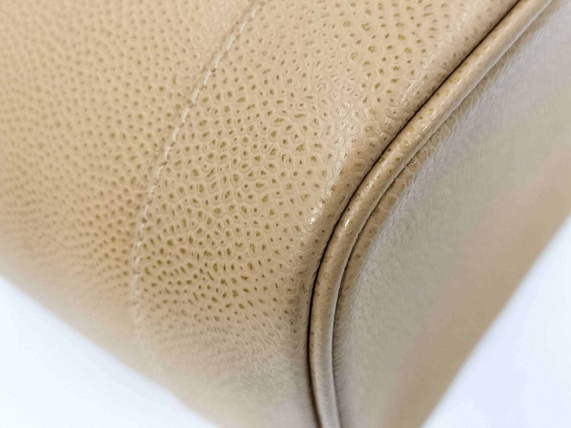 CHANEL Caviar Skin Vanity Beige Vanity Bag