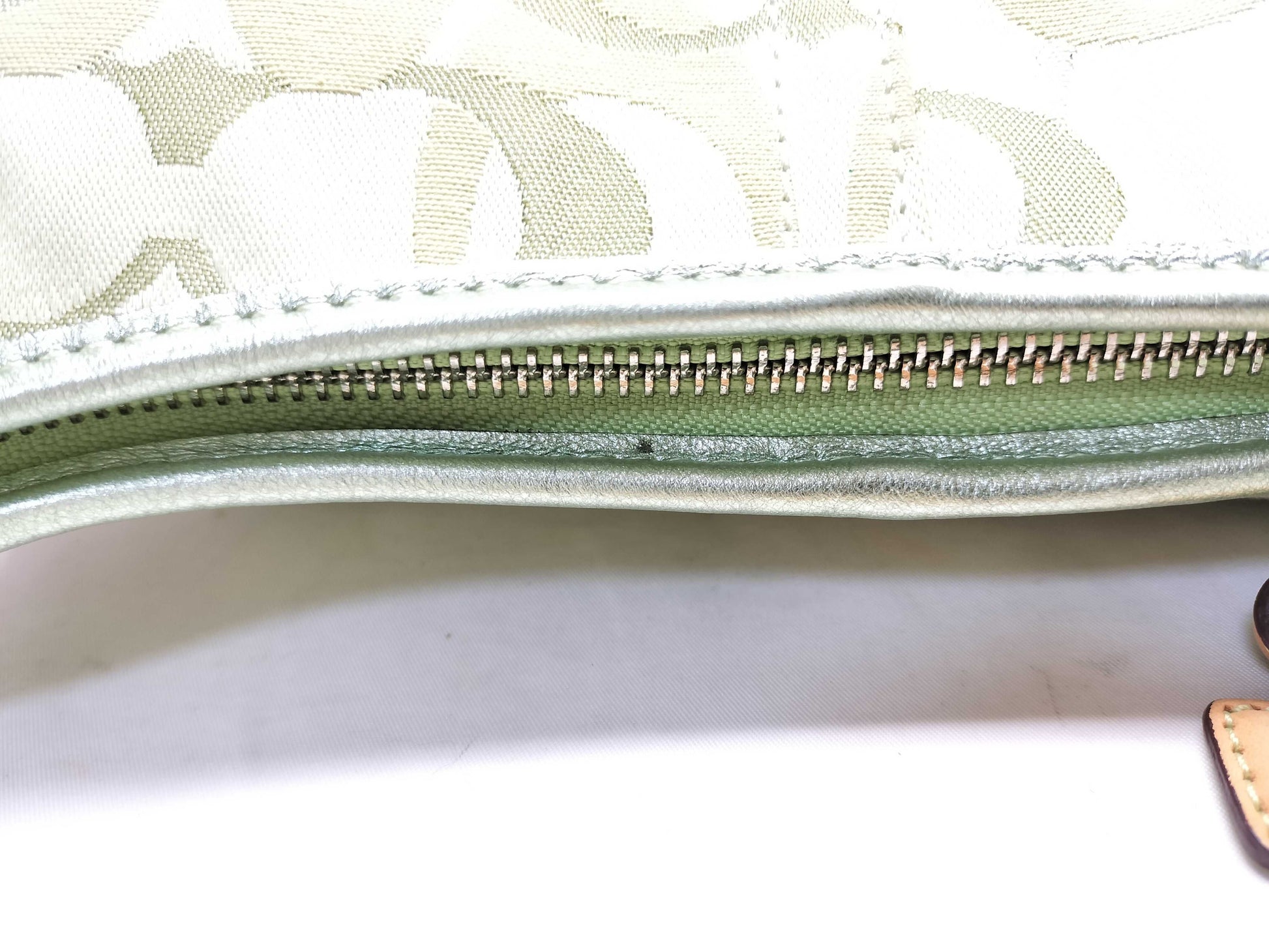 COACH Signature 6723 Handbag