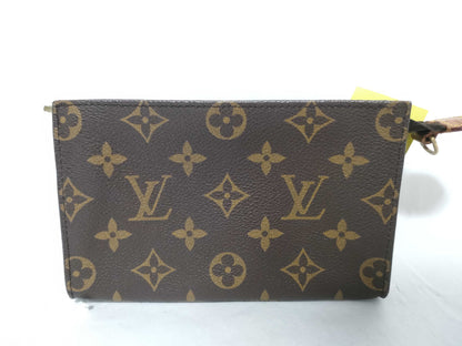 LOUIS VUITTON Monogram Bucket Pouch