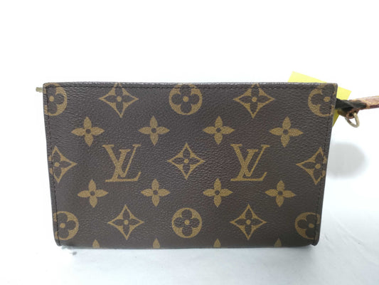 LOUIS VUITTON Monogram Bucket Pouch