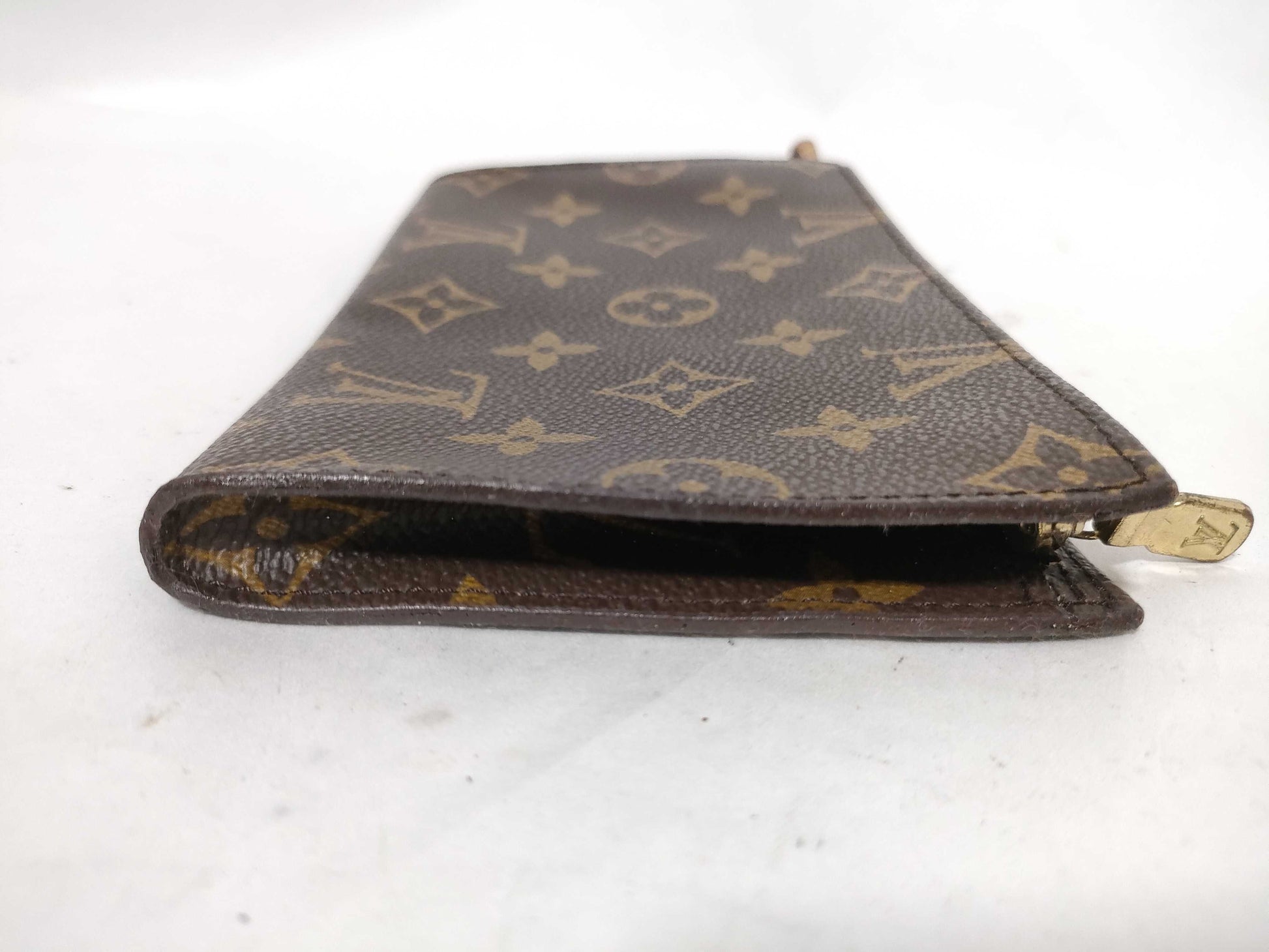 LOUIS VUITTON Monogram Bucket Pouch