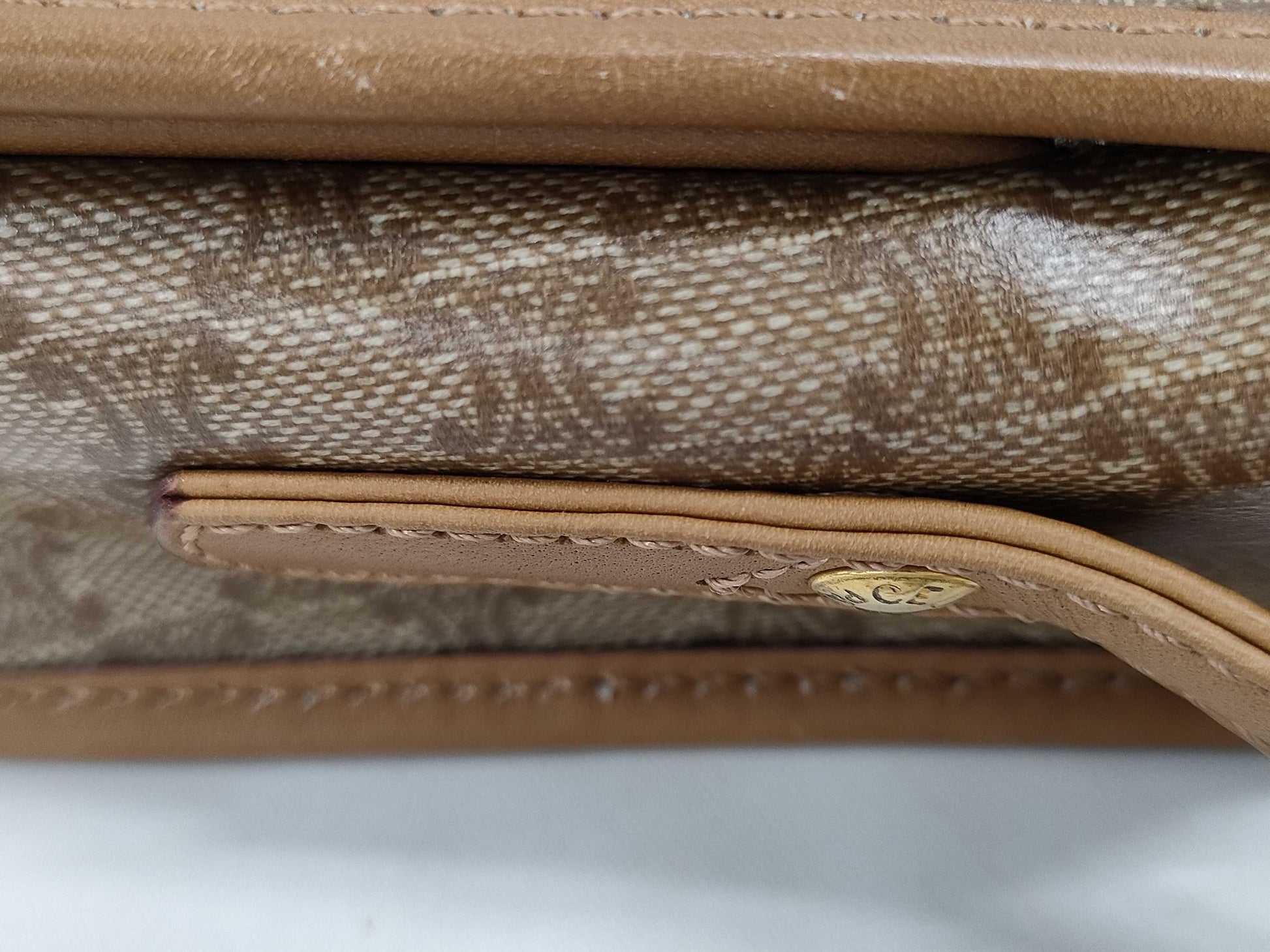 CELINE Shoulder Bag M05 Shoulder Bag