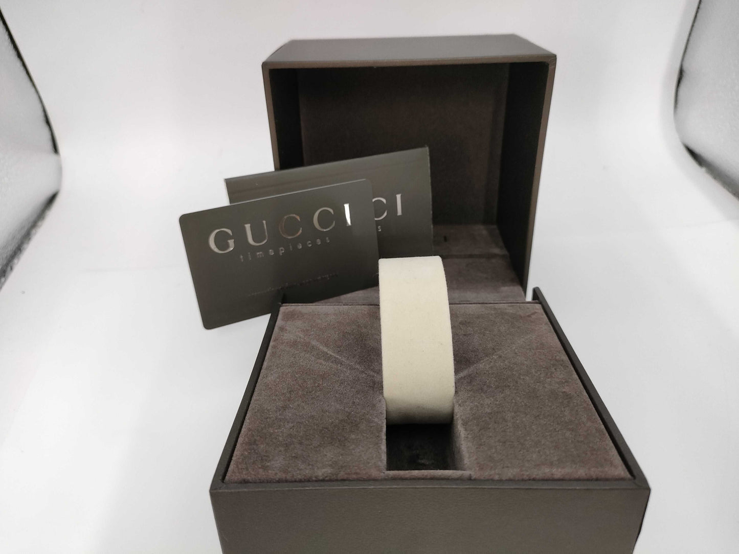 GUCCI 1500L Women's Watch