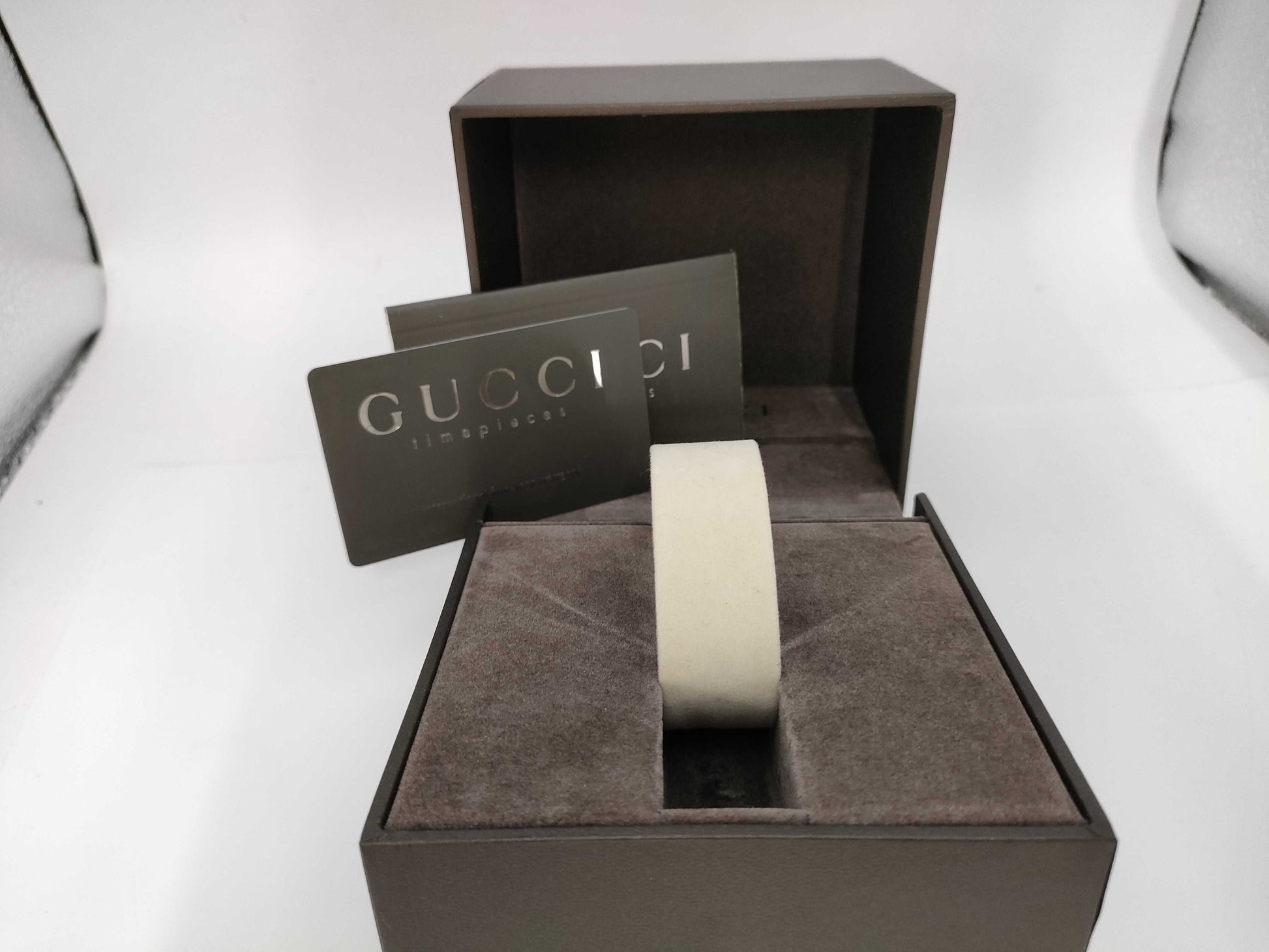 GUCCI 1500L Women's Watch